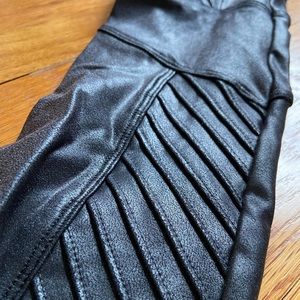 SPANX Moto Leggings Size M barely worn